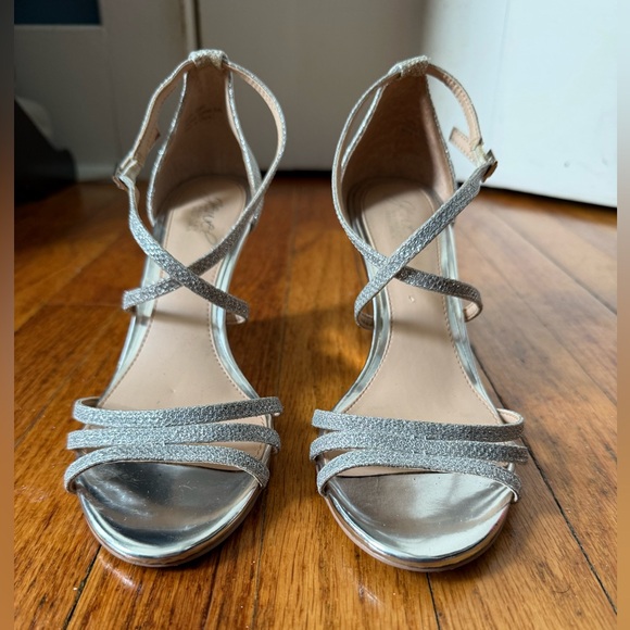 Jewel Badgley Mischka Shoes - Glamorous Silver Metallic Heels with Ankle Straps